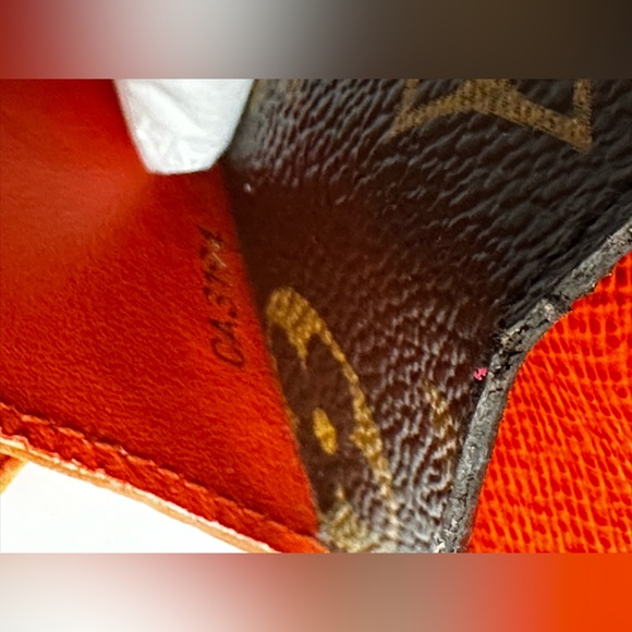 Louis Vuitton Wallet - Picture 5 of 11